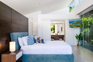 4 habitaciones, tabla de planchar con plancha, internet y ropa de cama 