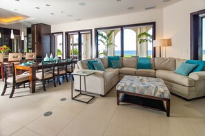 Smart TV, books - Oceans Edge SeaSide Estate is a stunning private villa right on the clifftop! (Savannah)