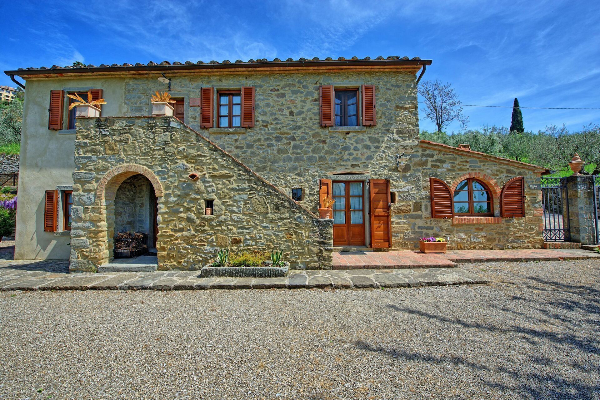 Building Exterior, Outdoor