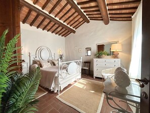 3 Schlafzimmer, Bügeleisen/Bügelbrett, Reisekinderbett, kostenloses WLAN