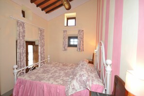 2 camere, ferro/asse da stiro, culla da viaggio, Wi-Fi gratuito