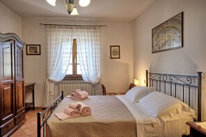 3 bedrooms, travel cot, free WiFi