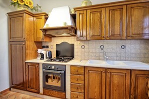 Réfrigérateur, four, plaque de cuisson, lave-vaisselle