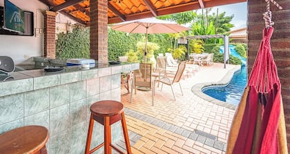 Villa Jaco Sol 4 bdr resort & pool near the beach