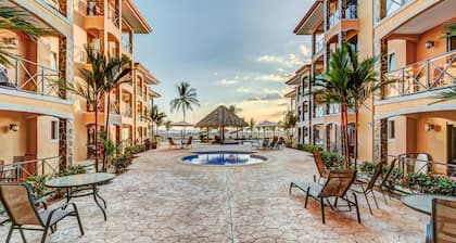 Wonderful Beachfront Condo w/ Modern Kitchen, Upscale Interior, Pool