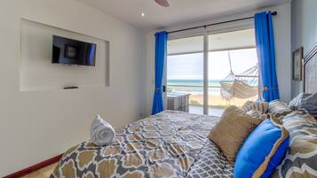 2 bedrooms, iron/ironing board, internet, bed sheets