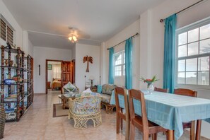 Interior - Oceanfront villa with pool, beach access, ocean view, partial AC & strong WiFi (San Pedro)
