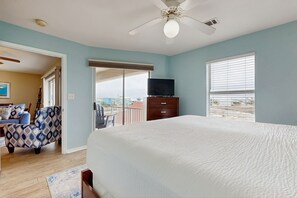 3 bedrooms, iron/ironing board, WiFi, bed sheets - Lovely Condo with Sunset Views & Shared Pool Access, Snowbirds Welcome (Navarre)