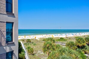 Imagen sin descripción, 3 de 50, botón