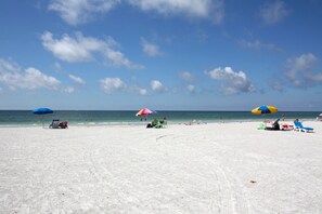 Beach nearby, beach towels, motor boating, fishing