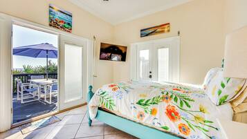 3 bedrooms, iron/ironing board, Internet, bed sheets