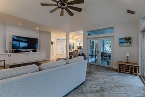 TV, DVD player, books, stereo