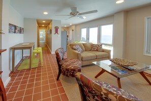 Televisión y biblioteca musical 