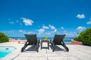 Terrace/patio - Cayman Dream: Rum Point Beach Bungalow with Pool for Oceanfront Living (Grand Cayman)
