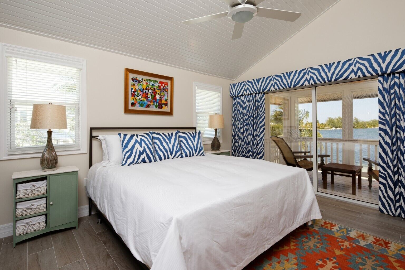 2 slaapkamers, een strijkplank/strijkijzer, gratis wifi, beddengoed