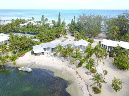 Rum Sands - A Charming Cottage on the Bioluminescent Bay! Call Cayman Villas!