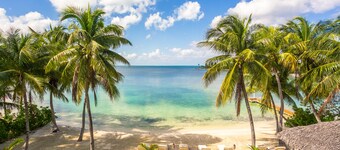 Villa Emmanuel - Private Beachfront 5 Bedroom / 4 Bath Villa near Rum Point