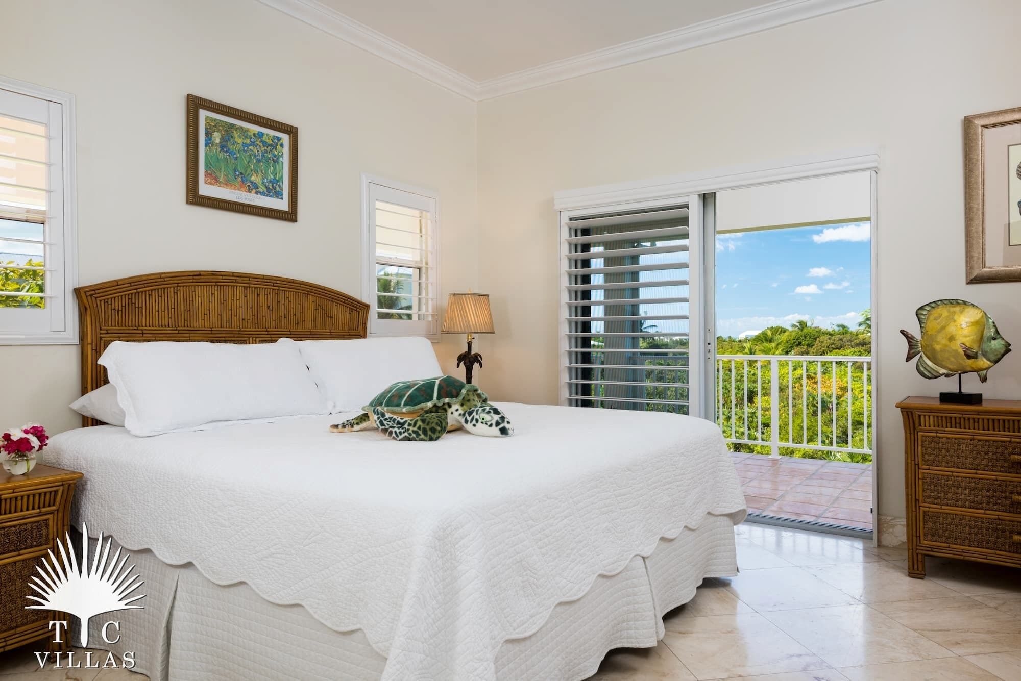 3 slaapkamers, een kluis op de kamer, een strijkplank/strijkijzer, wifi