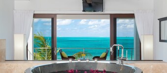 Ocean Edge Villa // Romantische Strandlage am Grace Bay Beach