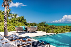 Pool - TC Villas -Castaway -Luxury Beachfront for Extended Families & Groups (Providenciales)