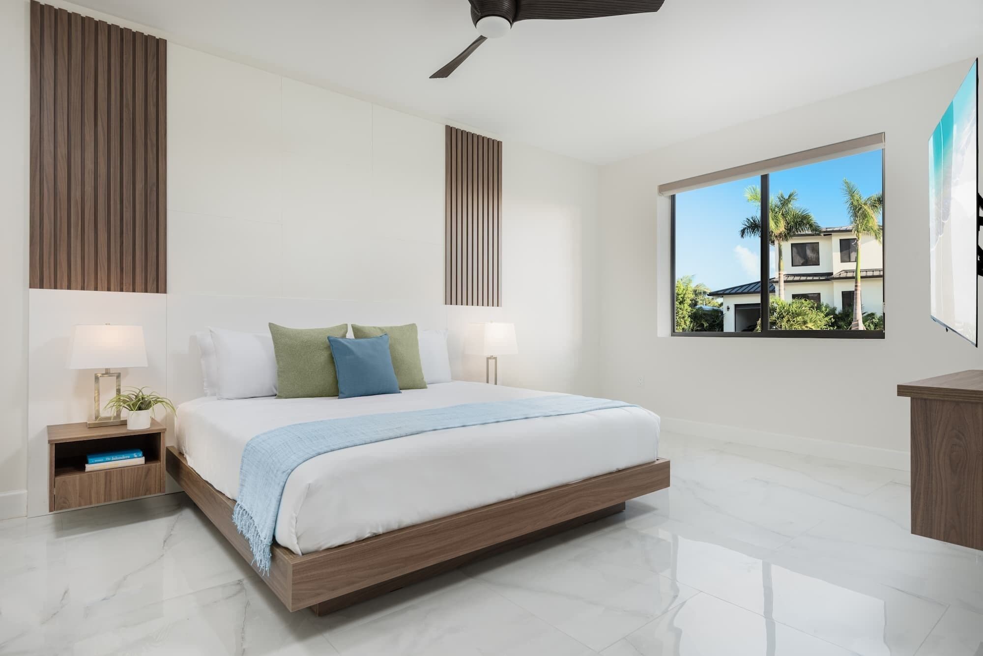 4 chambres, fer et planche à repasser, draps fournis