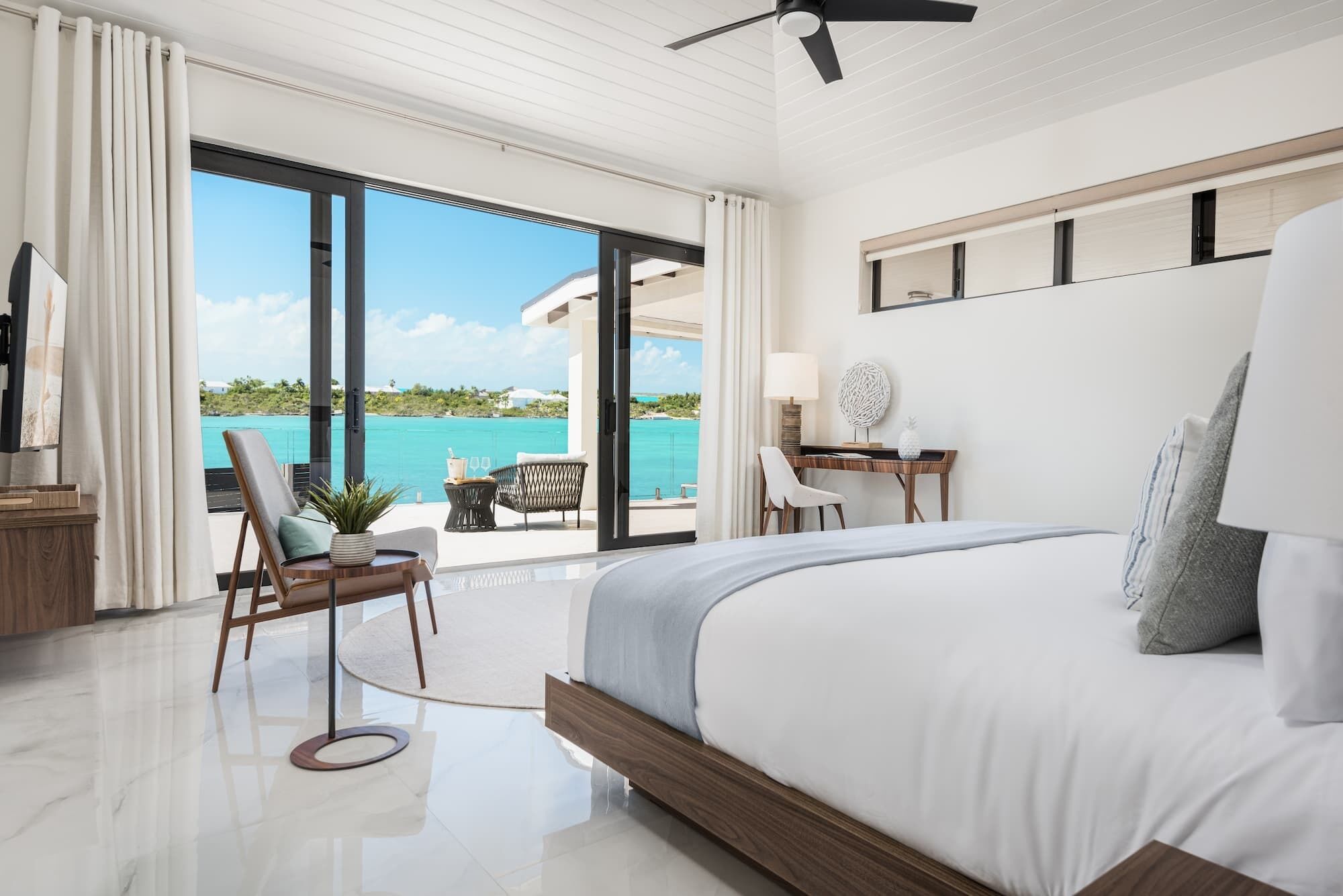 4 slaapkamers, een strijkplank/strijkijzer, beddengoed