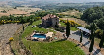 Villa San Michele - Ferienlandvilla mit Schwimmbad im Orcia-Tal, Toskana