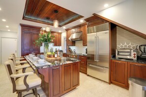 Refrigerador, microondas, parrilla de estufa y lavavajillas 