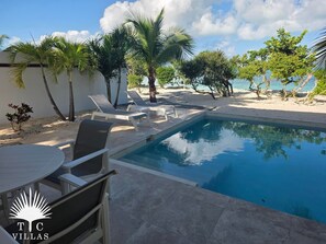 Pool - TC Villas -Sea Edge -Snorkel & Sea View Retreat (Providenciales)