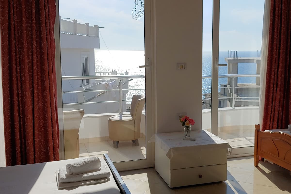 Quadruple Room, Sea View | WiFi (free), bed sheets
