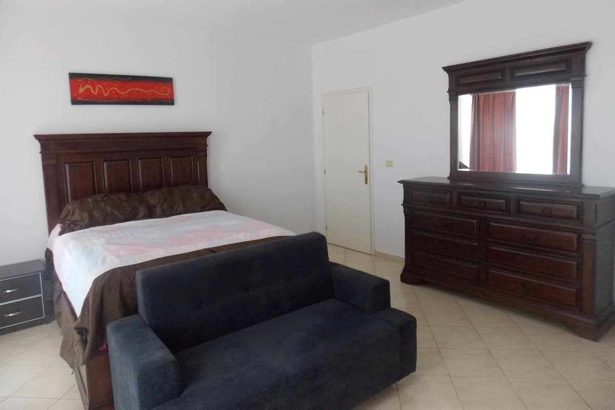 Deluxe Double Room, Sea View | WiFi (free), bed sheets