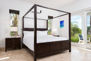 2 bedrooms, in-room safe, iron/ironing board, WiFi - TC Villas -Grace Bay Luxury with Pool & Beach Views (Providenciales)