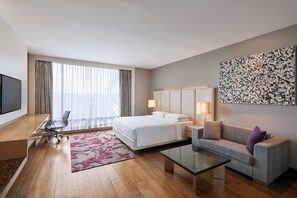 Studio, 1 King Bed, City View | Premium bedding, in-room safe, laptop workspace, soundproofing - Marriott Executive Apartments Hyderabad (Hyderabad)