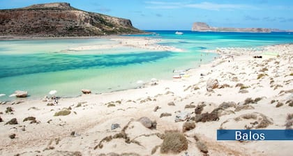 Suuri, perinteinen huvila, jossa on oma uima-allas ja laadukas viimeistely