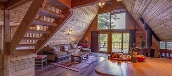 A-Frame Cabin On The Blue River, Big Deck, Fishing, Easy Drive to Town