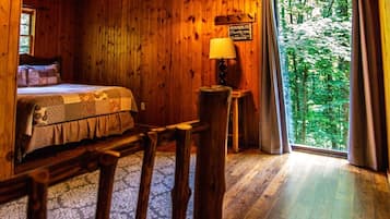 2 bedrooms, internet, bed sheets