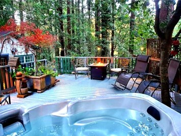 This deck is exactly what a deck should be! Perfection