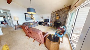 TV, fireplace