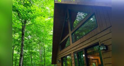 Elk - Hocking Hills: 2 mh, 1 BA Cabin / Bungalow Logan, vuodepaikkoja 4