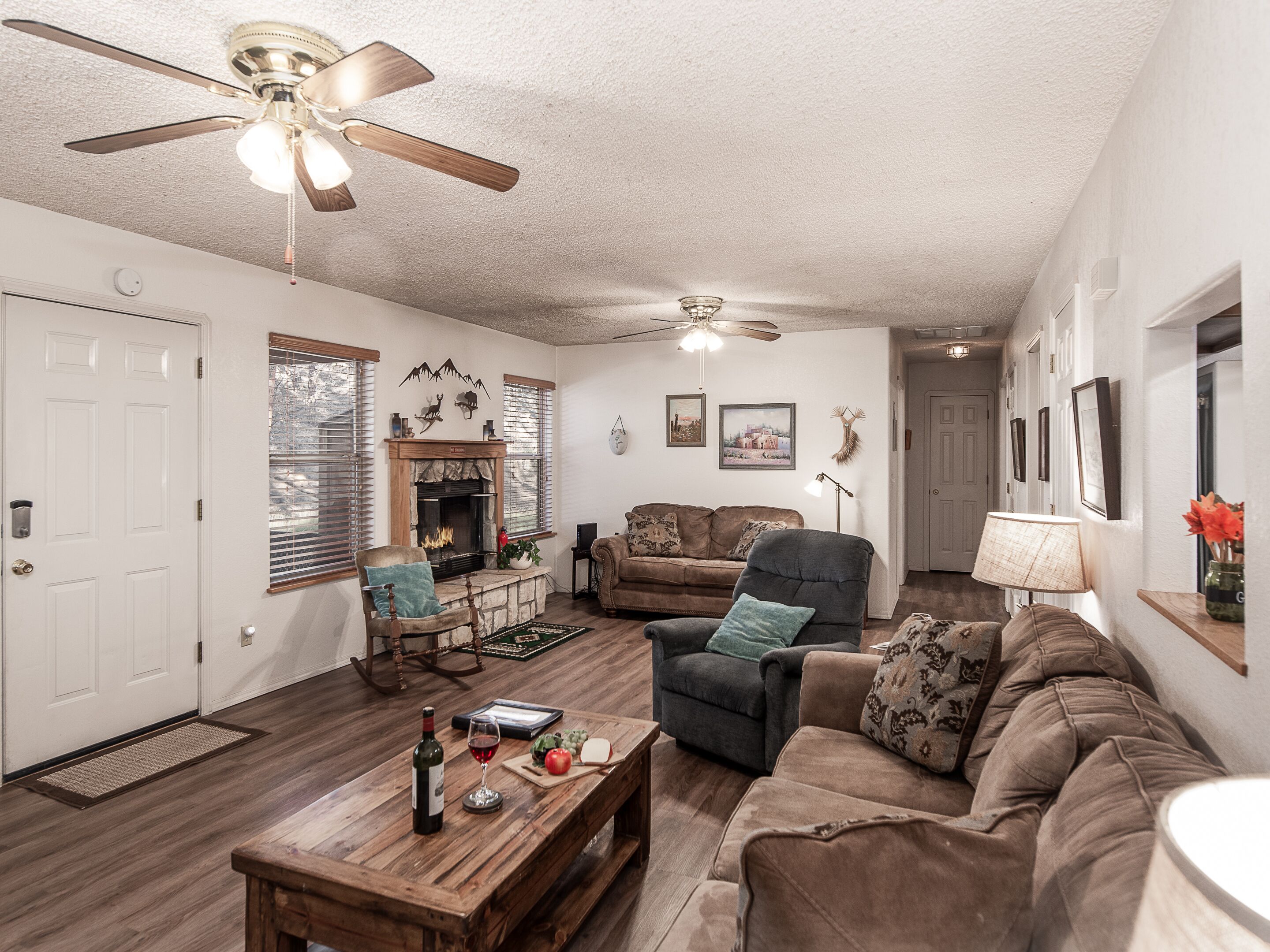 A Whispering River | Pet Friendly + Fenced Yard