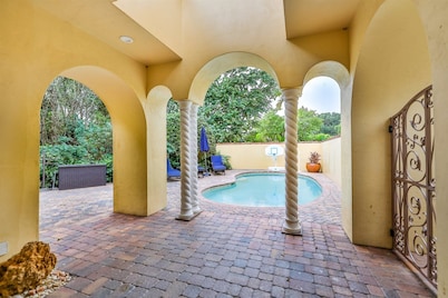 Private Captiva Pool Home With Exclusive Beach Access