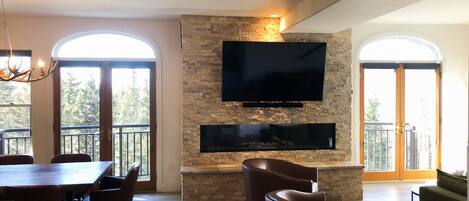 TV, fireplace