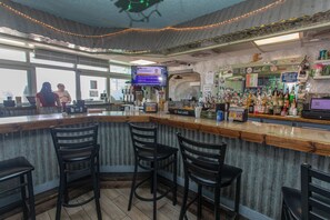 Bar (en la propiedad)