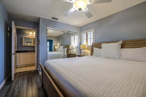 4 bedrooms, desk, iron/ironing board, WiFi