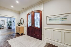 Interior - Beautiful home with lagoon view in Palmetto Dunes- short walk to the ocean! (Hilton Head Island)