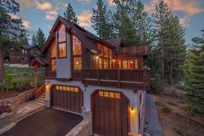 Exterior - Look Out Lodge - On North Shore w/ Lake View, Hot Tub, Pool Table and Pet Friendly (Kings Beach)