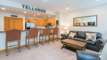 Televisor i llar de foc