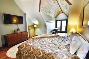 4 多间卧室、办公桌、旅行婴儿床、免费 WiFi