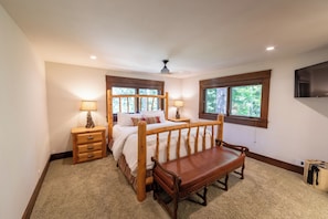 4 bedrooms, iron/ironing board, free WiFi, bed sheets