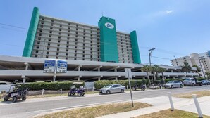 Exterior - SEA WORTHY 2 BEDROOM OCEAN FRONT CONDO (GARDEN CITY BEACH)